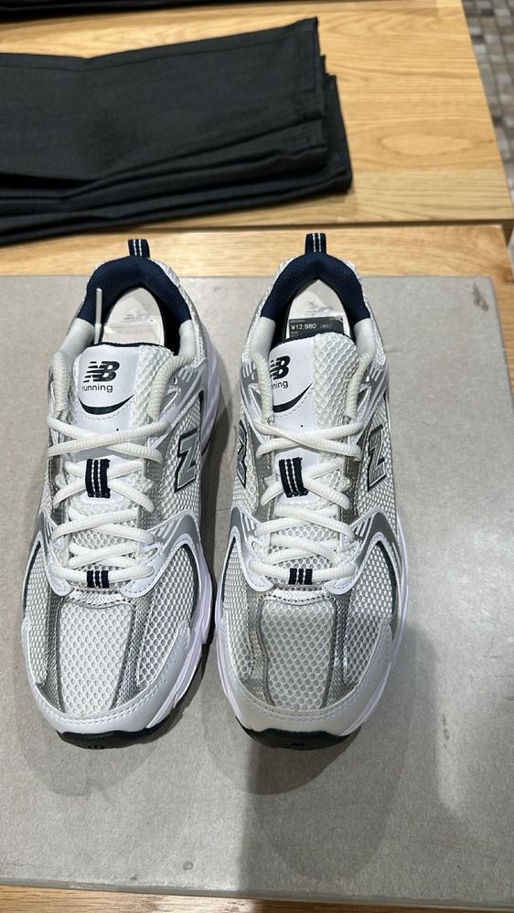 Кроссовки NEW BALANCE 740 модель.