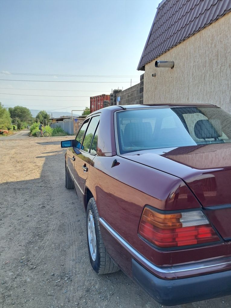 Мерседес бенз w124