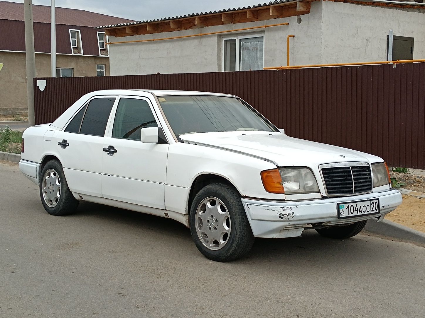 Мерседес 124 Е200