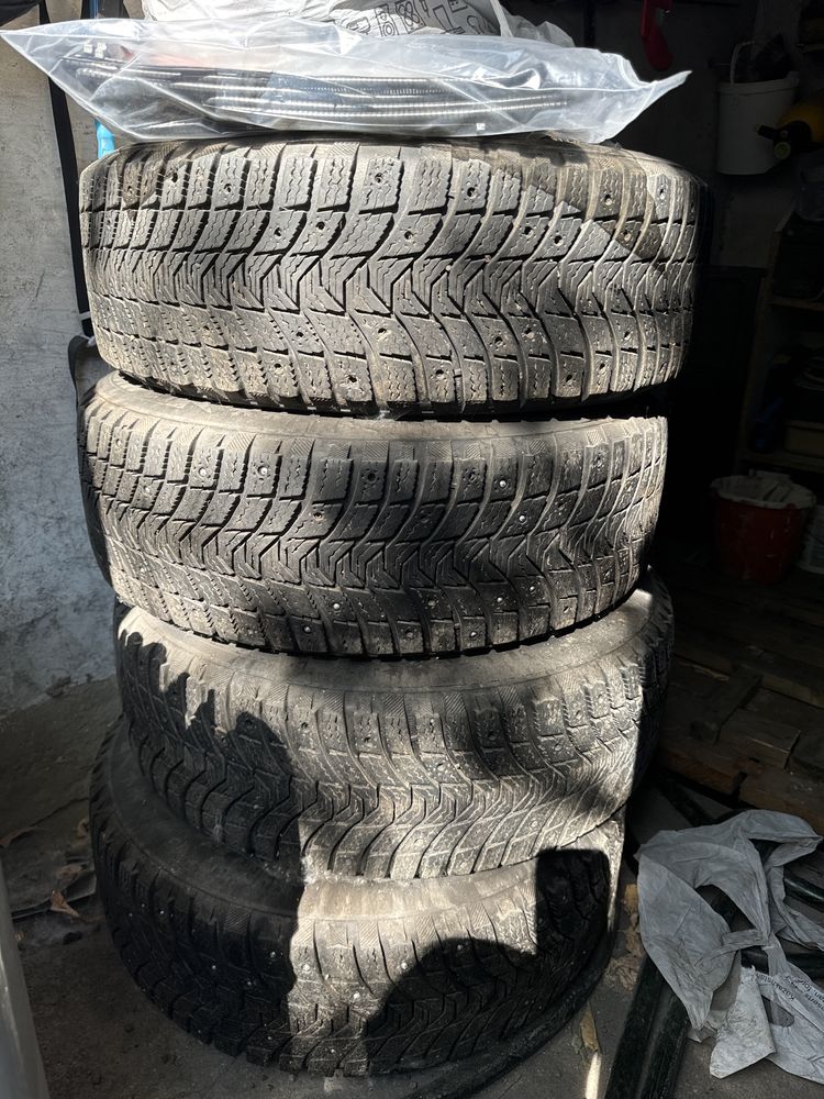Продам мишлен  зимние автошины с дисками  205/60/R16