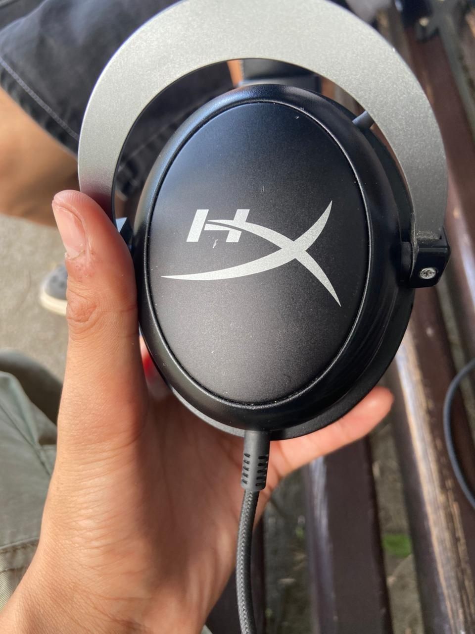 продаю наушники hyperX