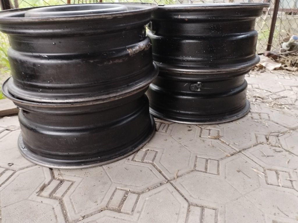 Продам диски R16