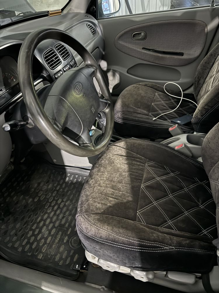 Kia Spectra на ходу состояние нормальное