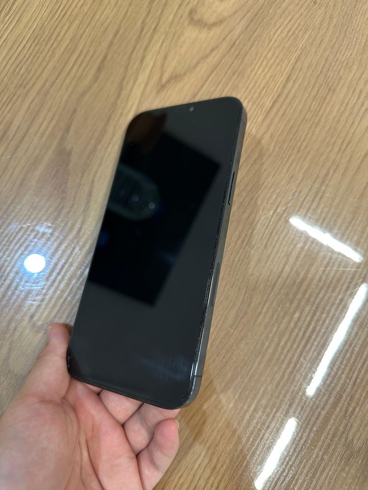 iPhone 12 Pro Max 128 GB в отличном состоянии