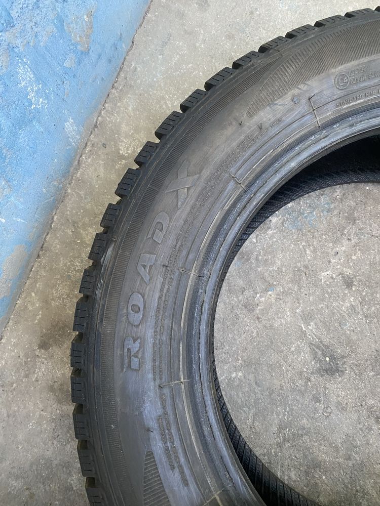 Шины зимние (шипы) 215/60/R16