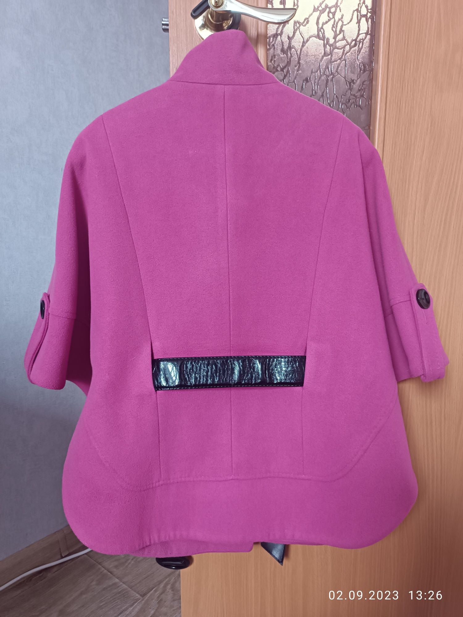 Продам красивое полупальто