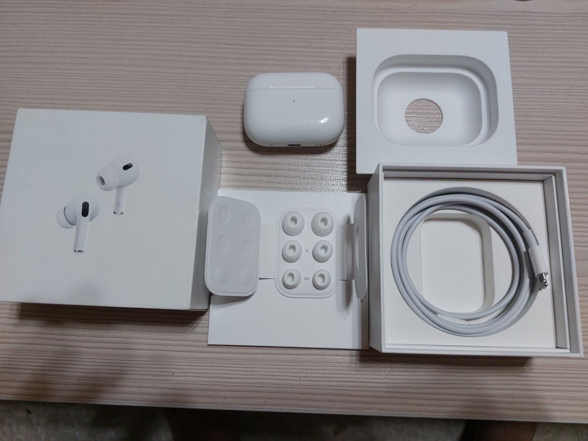 Продам наушники airpods pro 2
