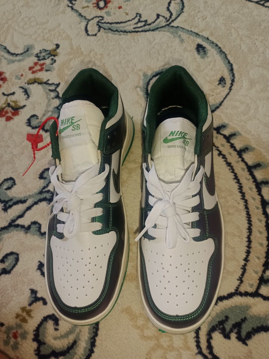 Nike кросовка сатылады