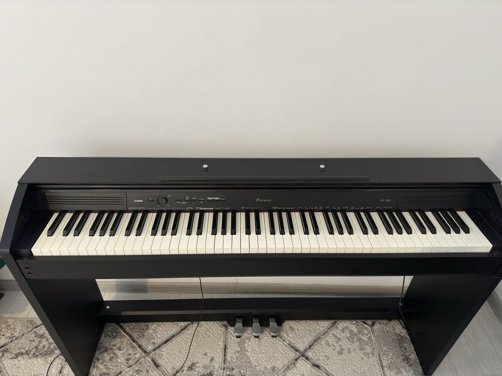 Продам цифровое фортепиано Casio privia px-760