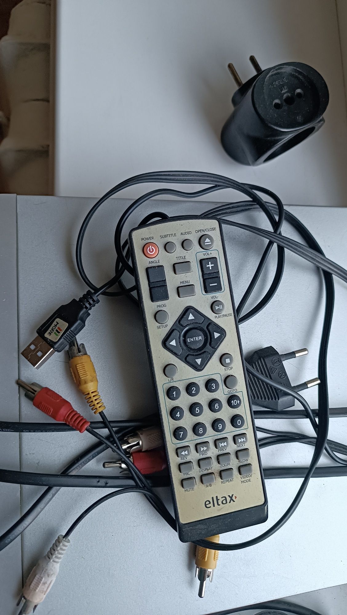 Дивиди проигрыватель. DVD. В хорошем состоянии.
