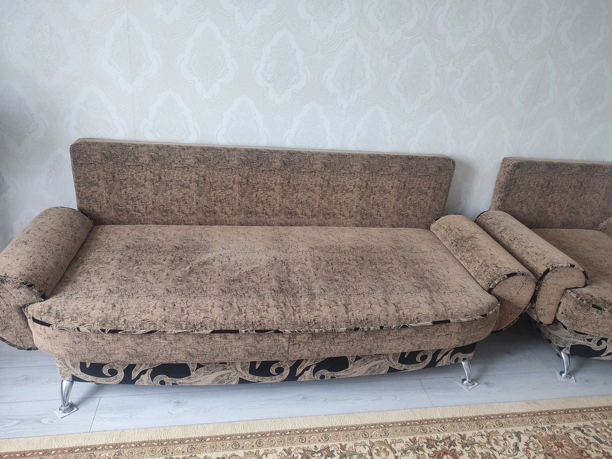 Продам диван с креслом