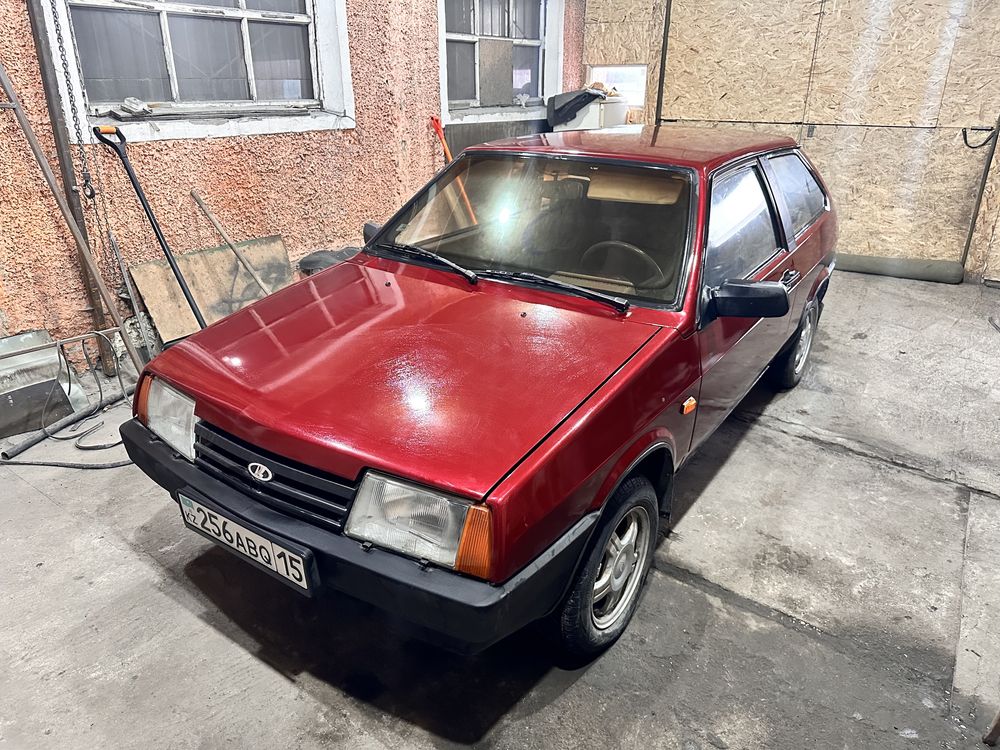 Автомобиль ваз 2108