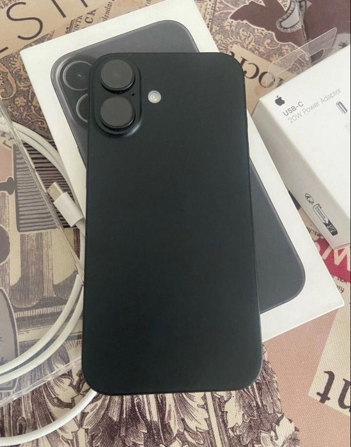Срочно продам Iphone 16/128