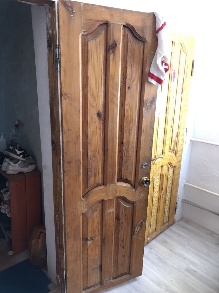 Агаш есыктер