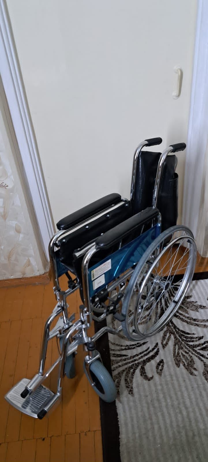Продам Медицинская кровать , инвалидная коляска