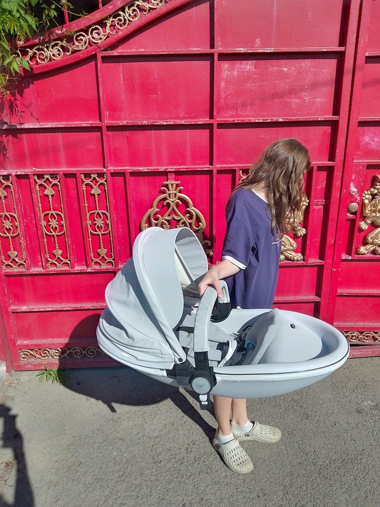 Коляска универсальная 2 в 1 Hot Mom F22 S-G, серый
