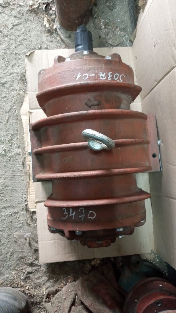 Продам вакуумный насос КО 503В