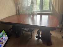 Стол для гостиной комнаты
