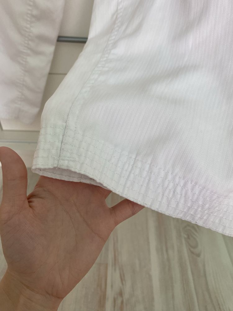Продам Кимоно Новый бренд KHAN 150 см
