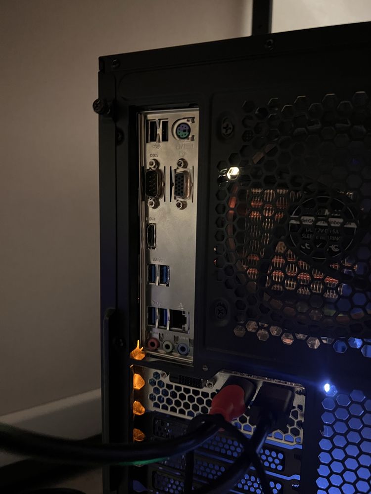 Игровой компьютер I7 9700 GTX 1660 16GB