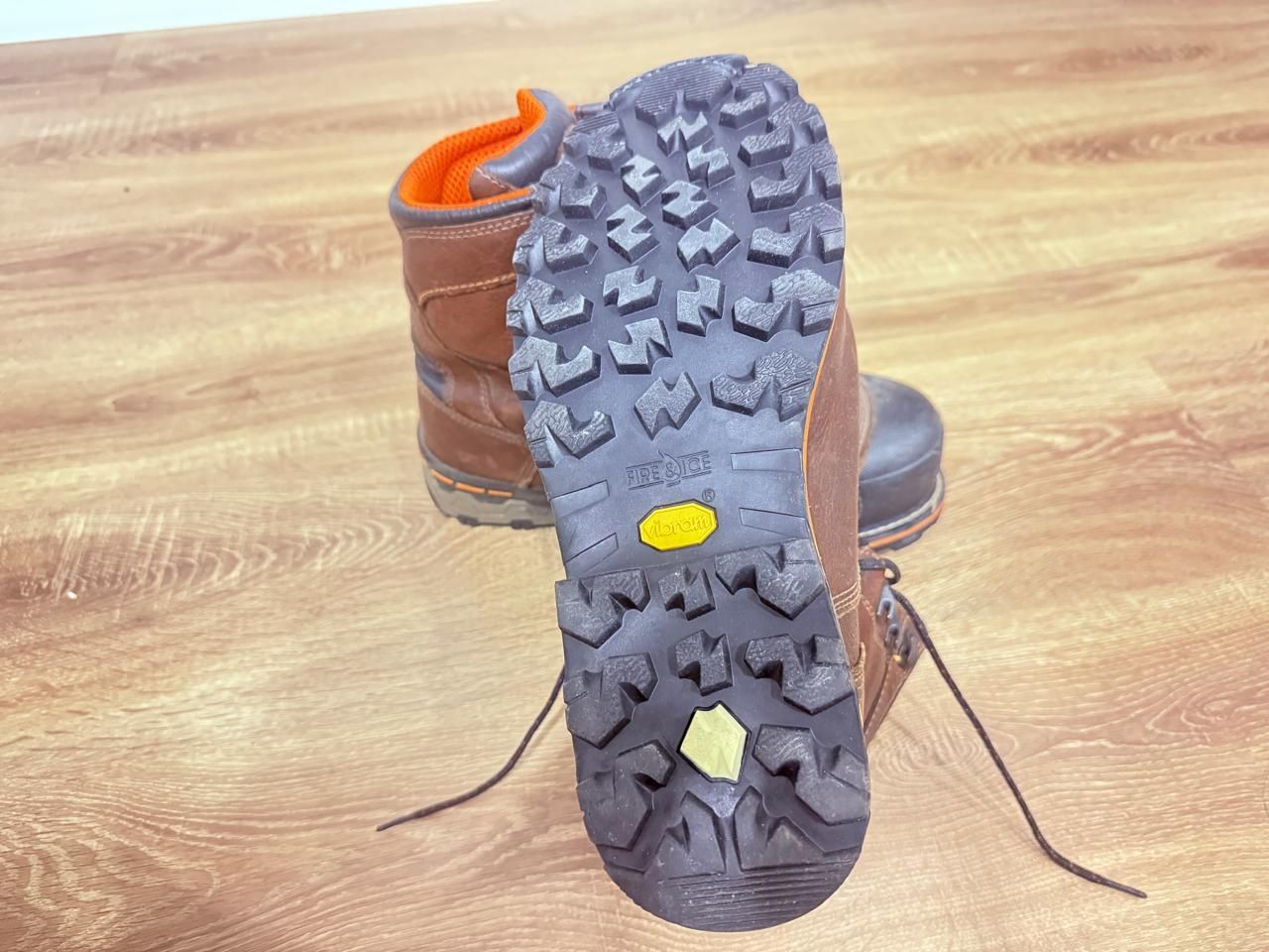 Продаю оригинальные ботинки Timberland (2 пары), размер 44