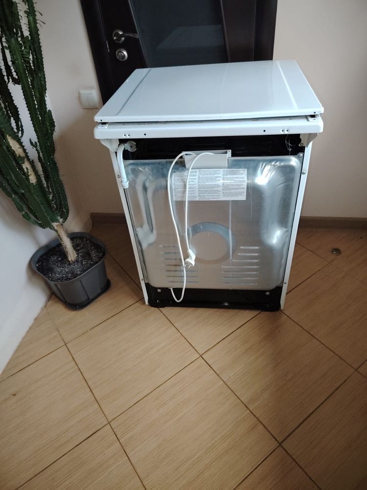 Продам газовую плиту Гефест