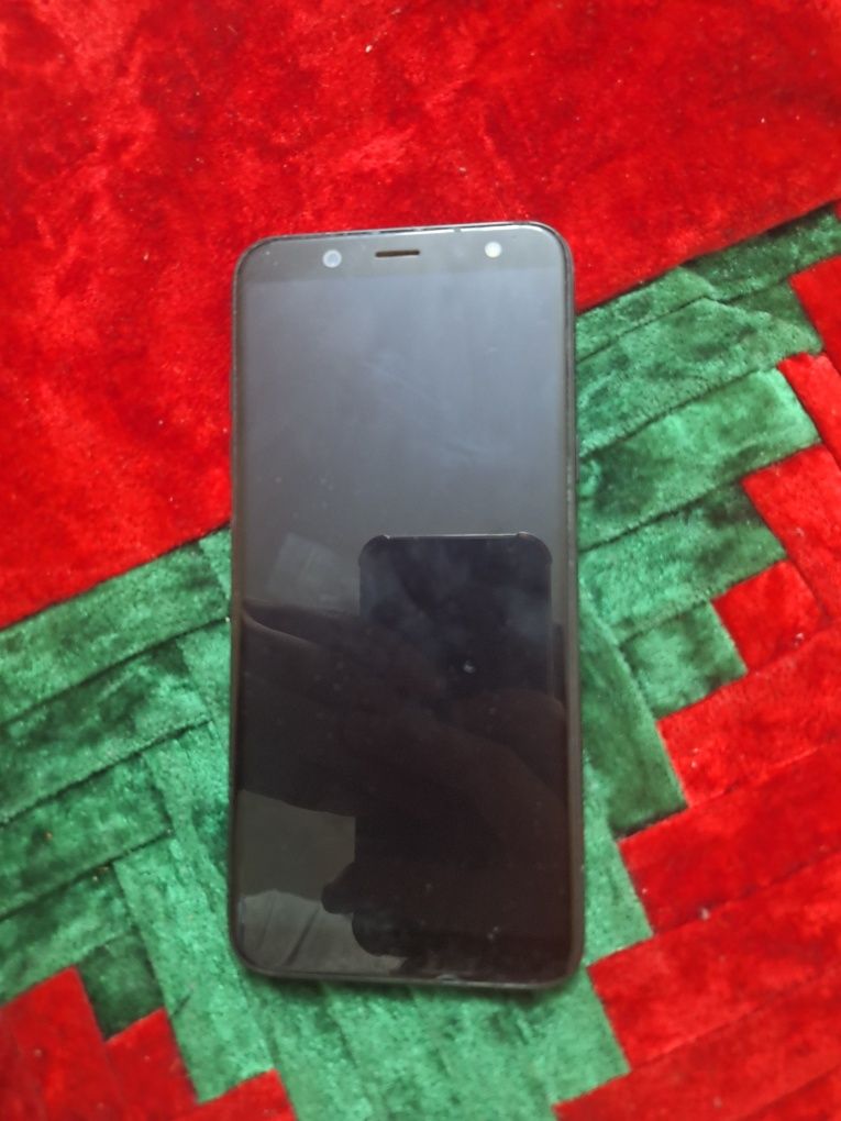 Samsung A6 *НА ЗАПЧАСТИ*