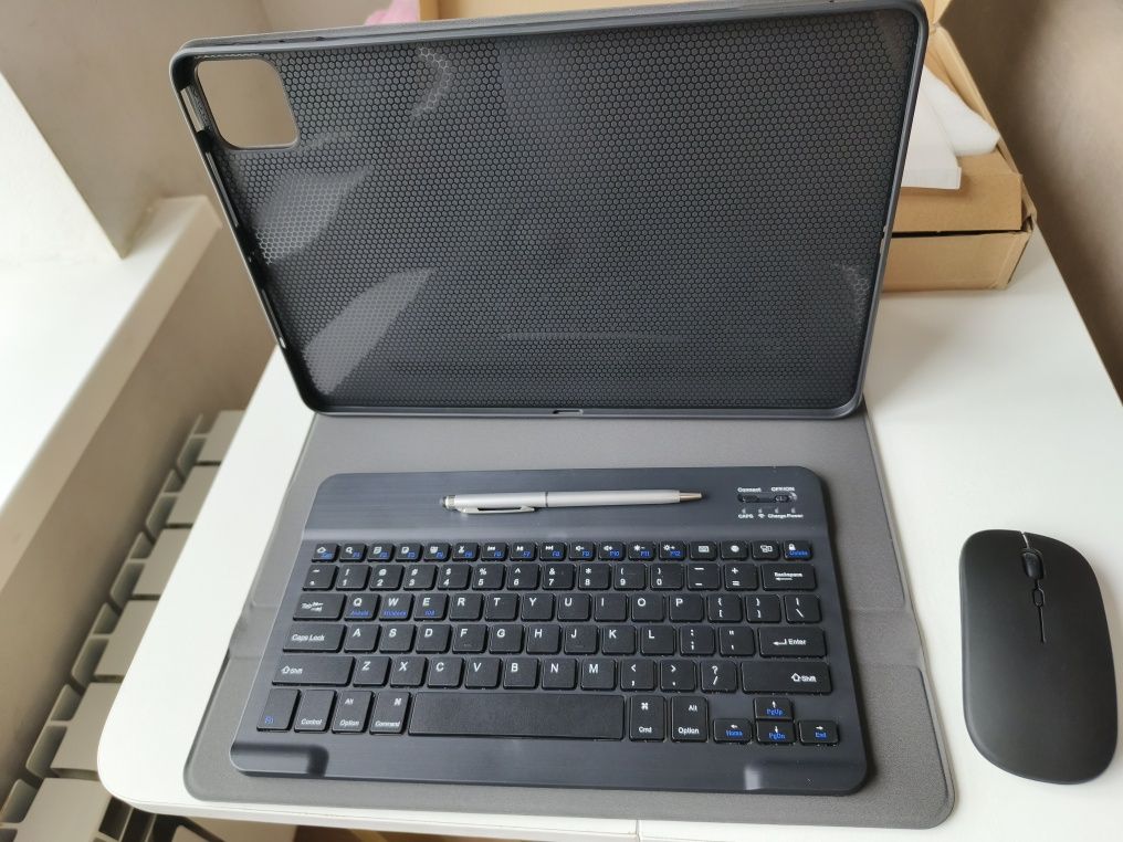 Продам клавиатуру и чехол для планшета Xiaomi pad