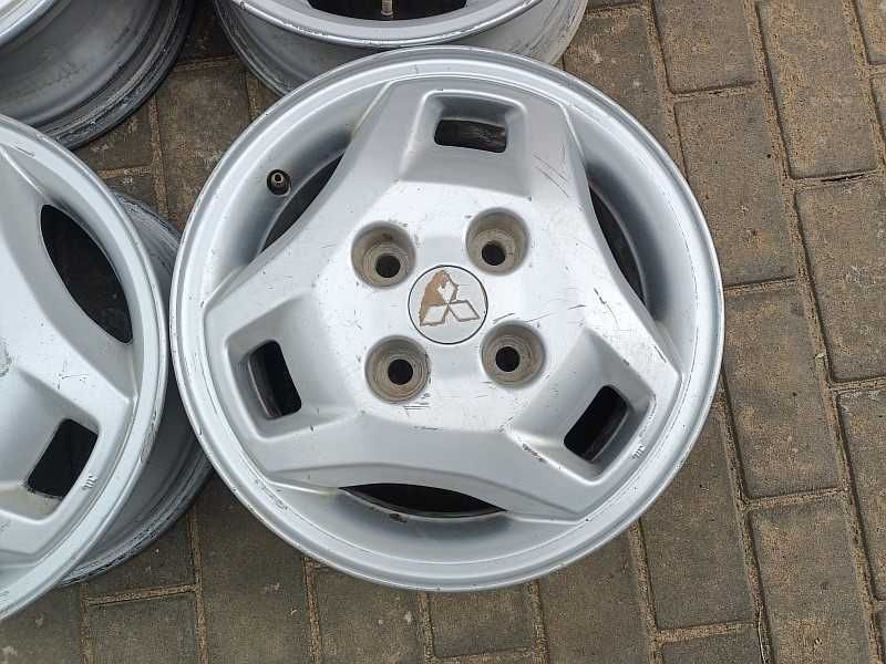 Продам легкосплавные диски на автомашину Mitsubishi Galant