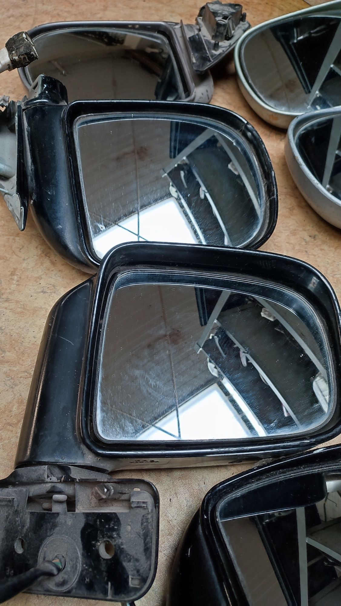 Зеркала боковые на Toyota Hiace