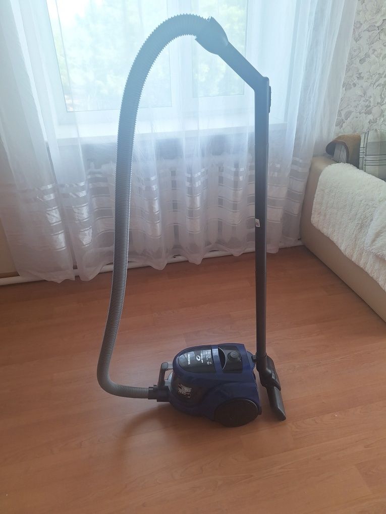 Продам пылесос марки SAMSUNG  25000 тенге.
