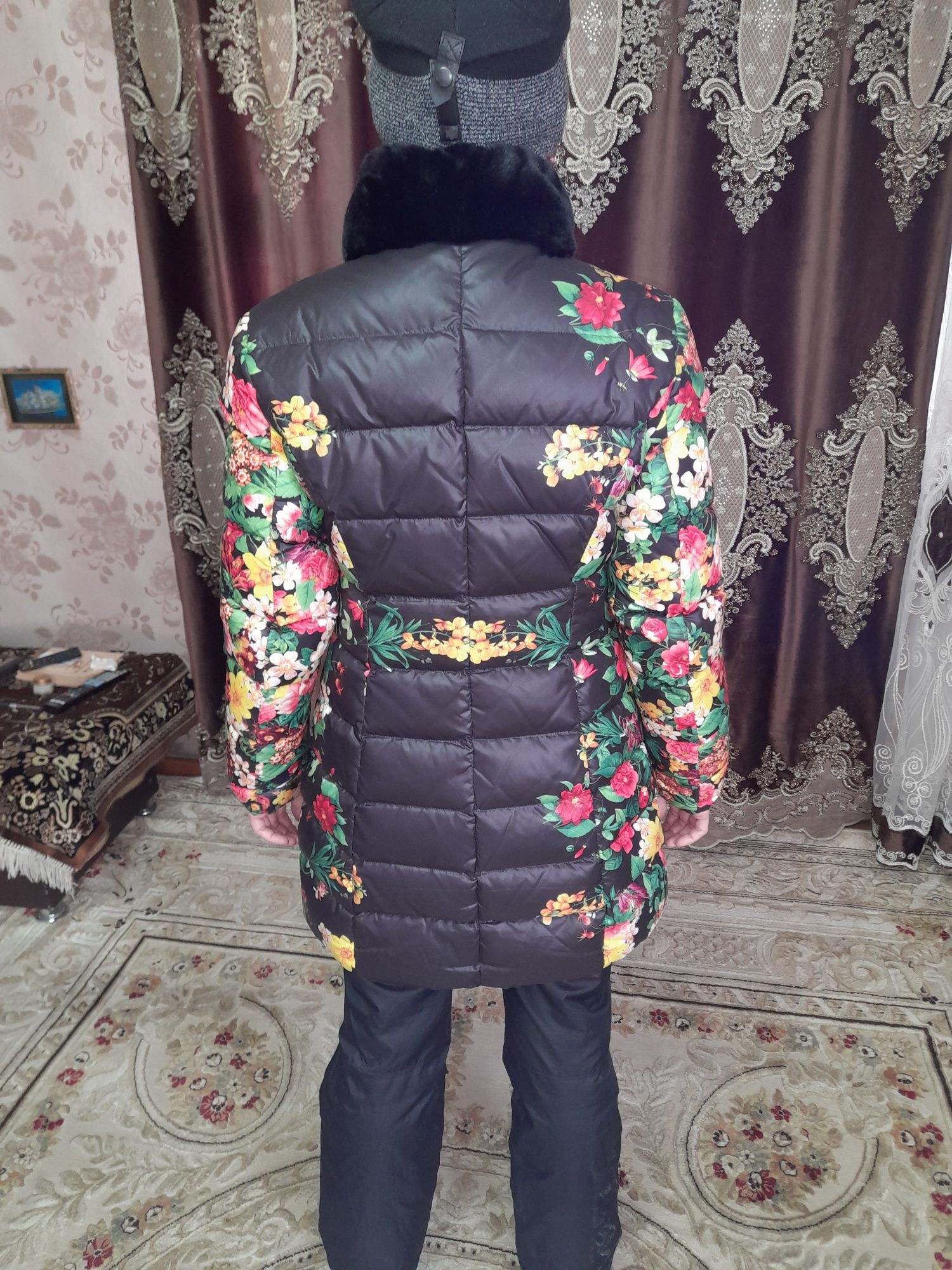Продам куртки женские, разные