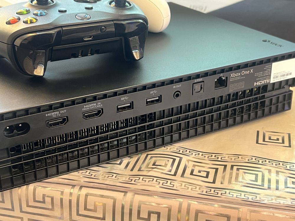Microsoft Xbox One X Project Scorpio LE 1 ТБ
