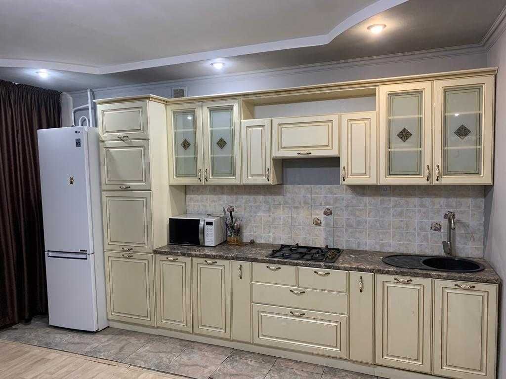 Сдаётся 4-х комн. кв. в самом центре Кызылорды