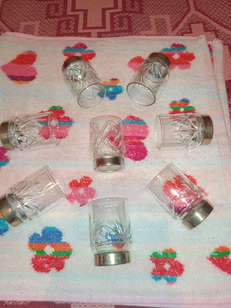 Продам красивые, подарочные стопки с рисунком, 8шт.