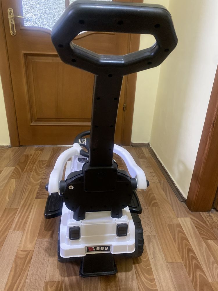 Продам толокар mercedes benz каталка
