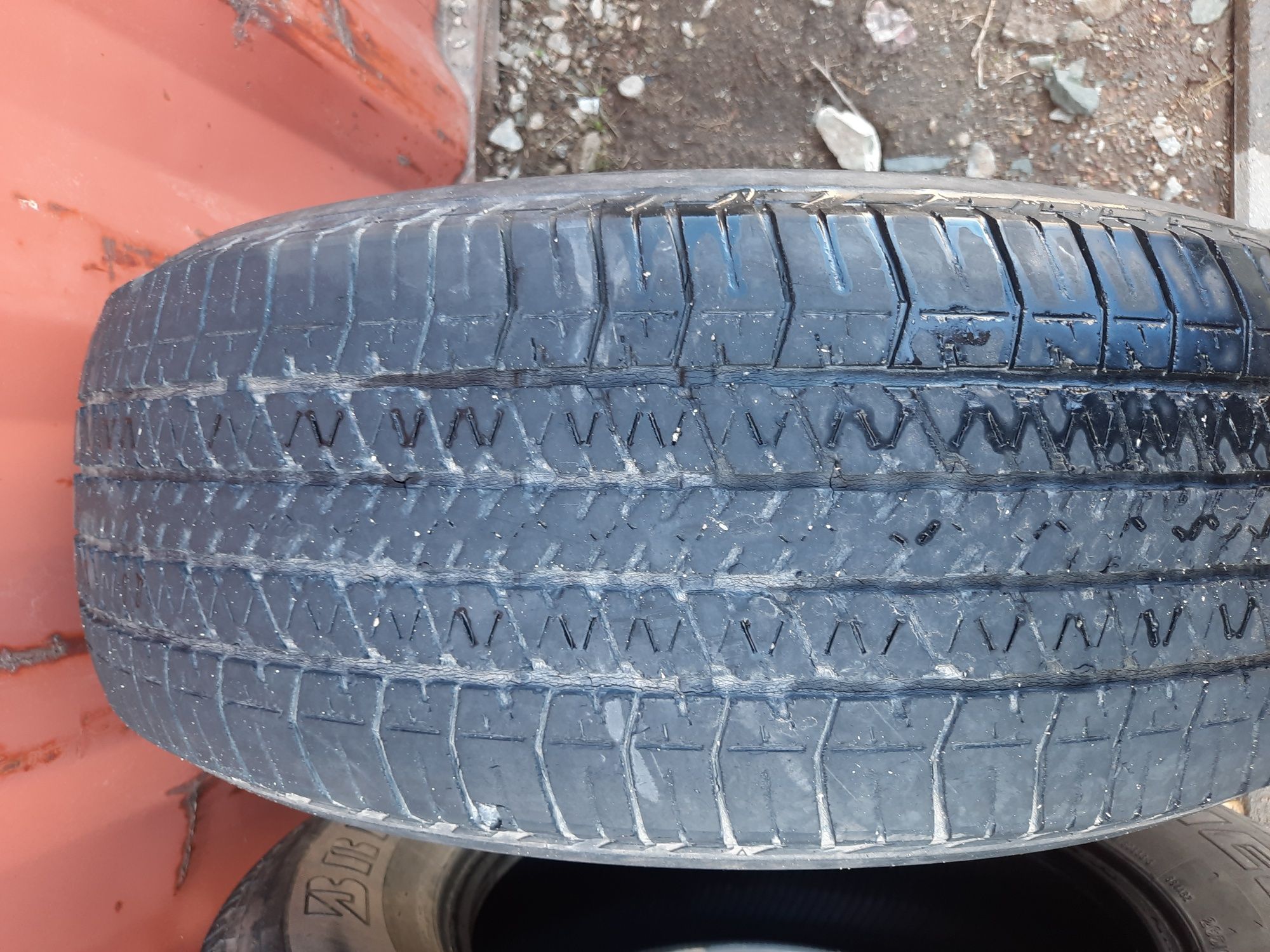 Продам летние шины 2 шт. Бриджстоунн-2шт, Ханкок-1 шт, 165/65 R17