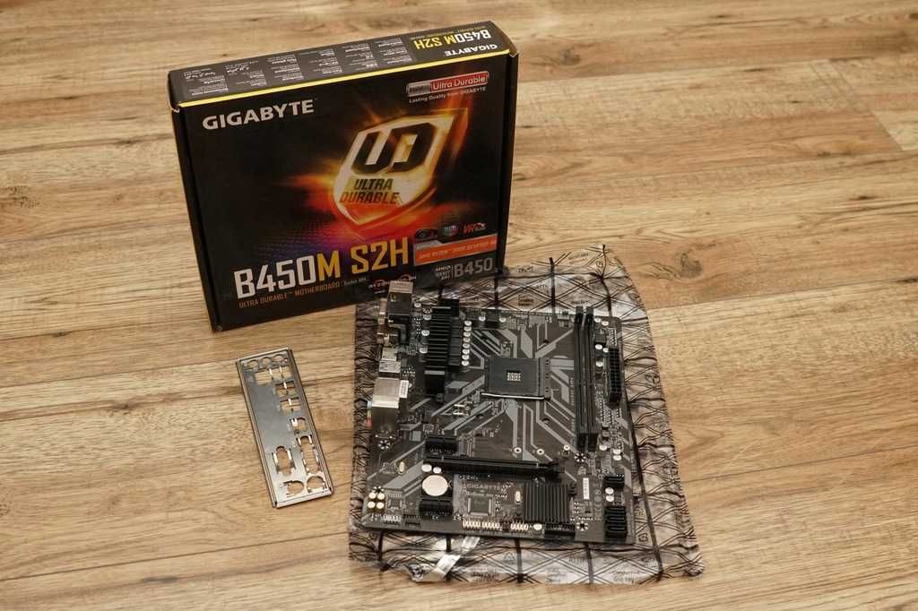 Материнская плата GIGABYTE B450M S2H