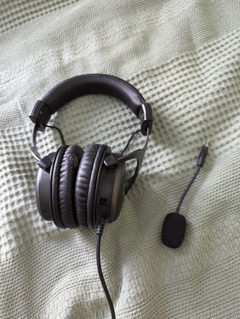 Продам срочно игровые наушники sven ap-g999mv