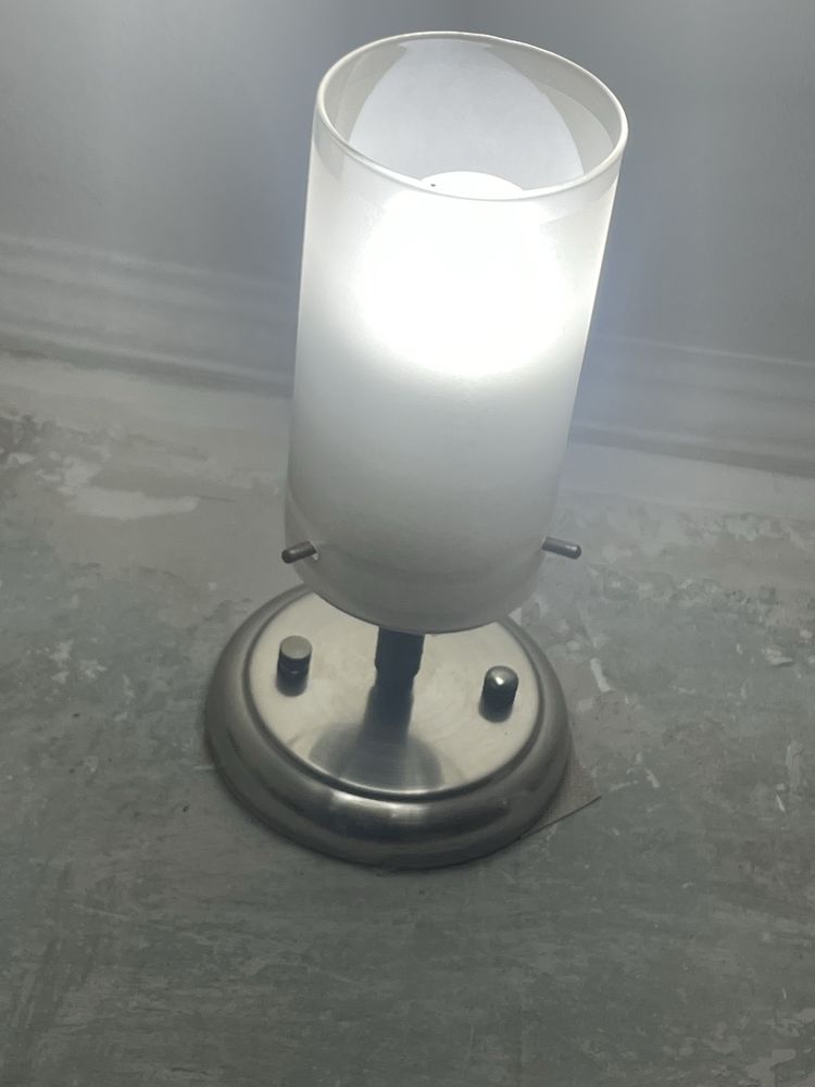 Продам Люстры