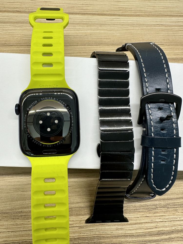 Продам Apple Watch 8