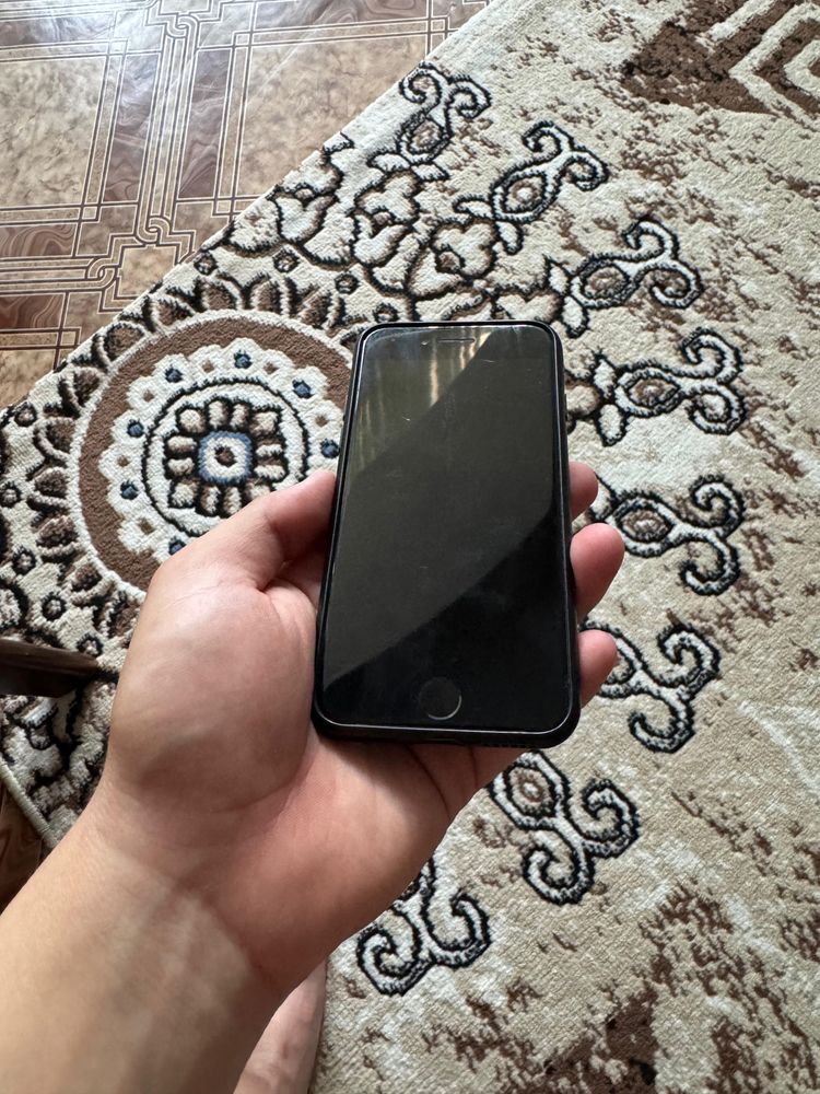 Iphone se 2020 air pods pro 1