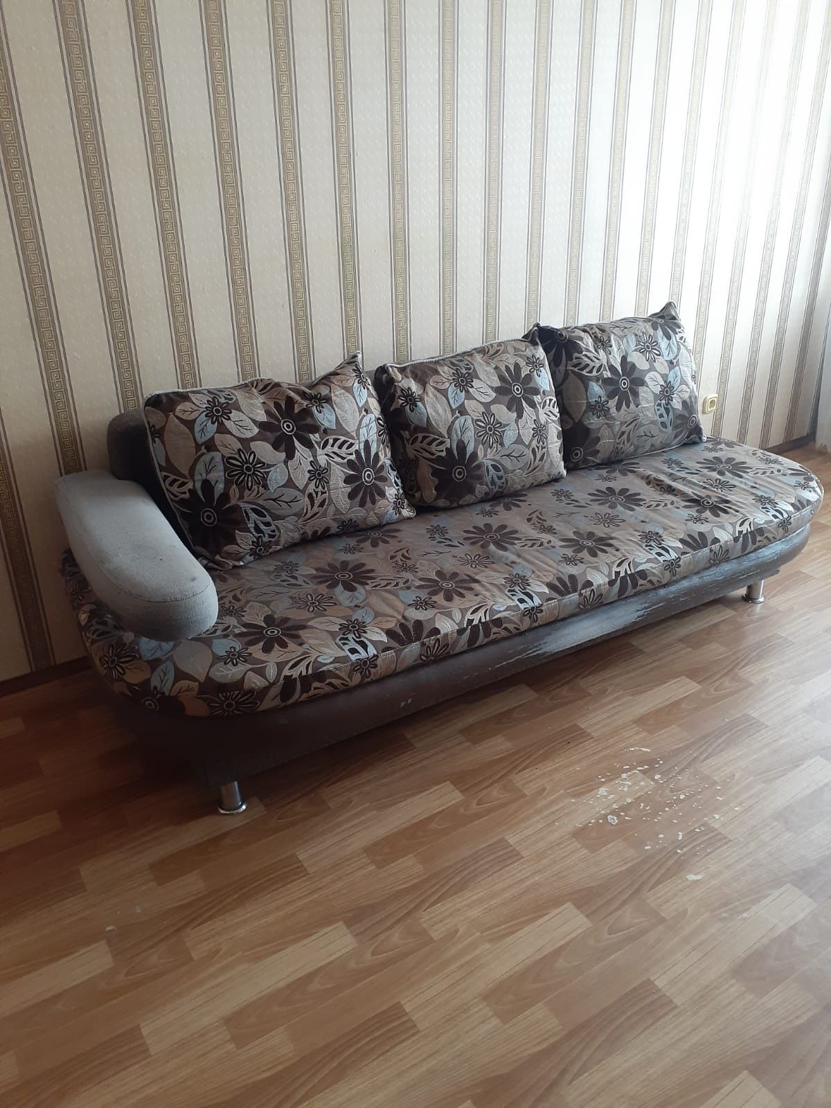 Тахта раскладная с выдвижными ящиками