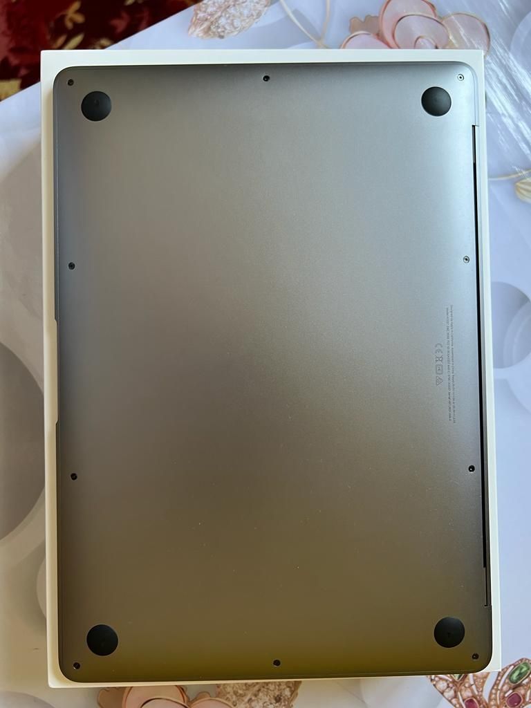 Macbook 13MGN63 серый