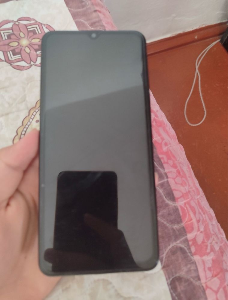 Realme c 50 в хорошем состоянии покупался полгода назад