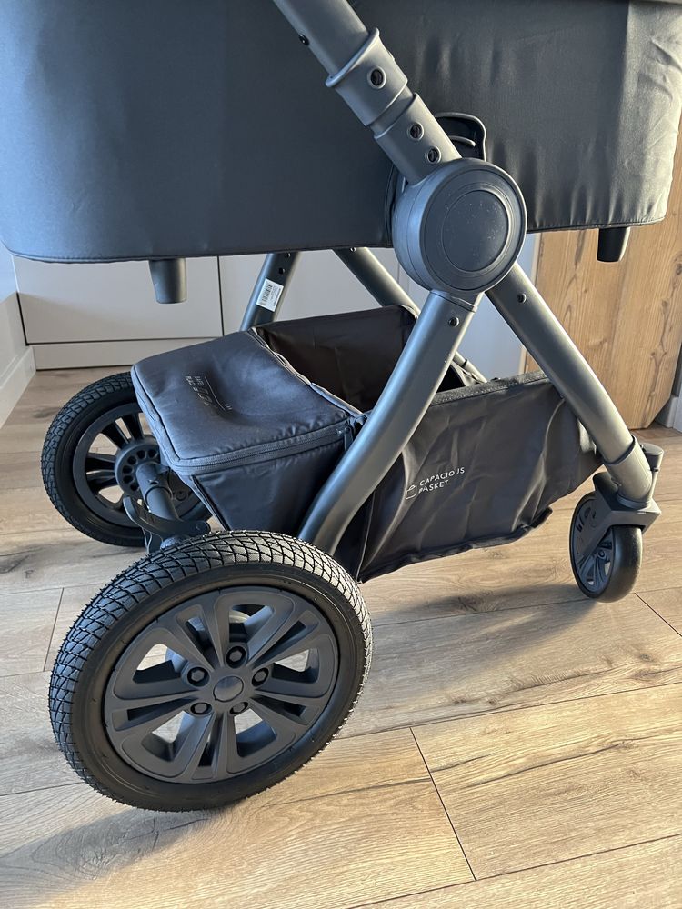 Продам коляску Heppy Baby mommer Pro