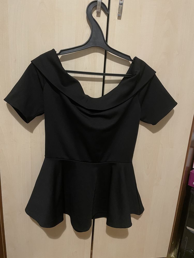 Продам женскую одежду 42-44р