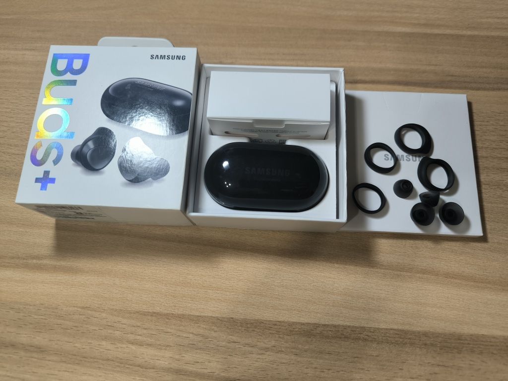 Продам наушники galaxy buds plus