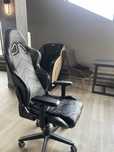 игровое кресло Dxracer
