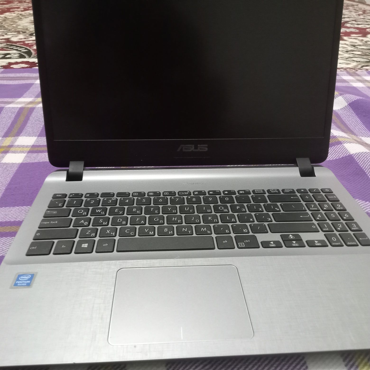 Ноутбук ASUS Windows 10